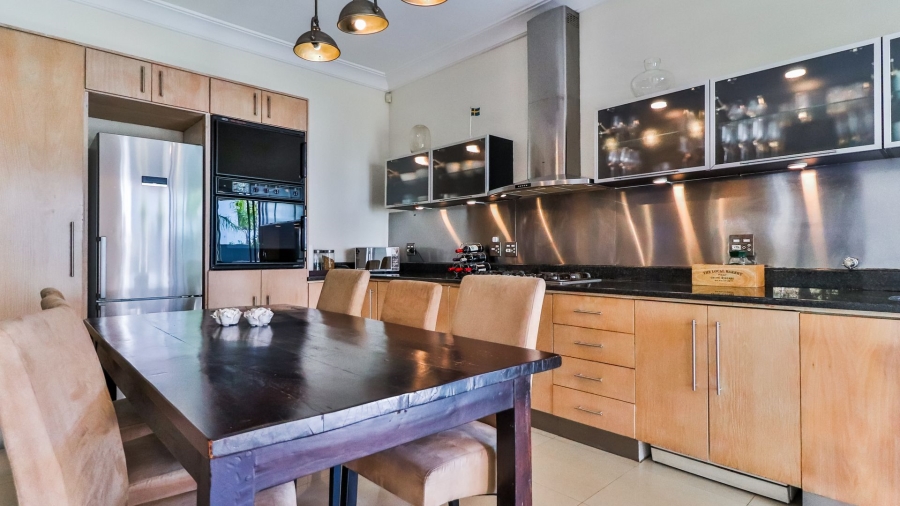 2 Bedroom Property for Sale in Sea Point Western Cape